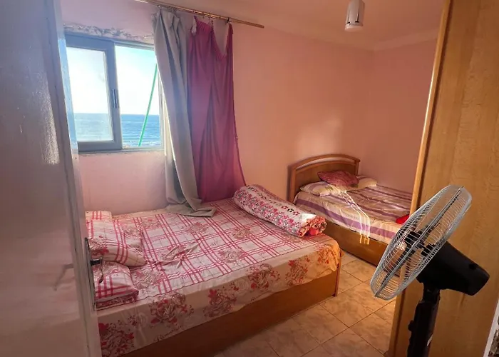 Sea View Flat For Family Only In Miami