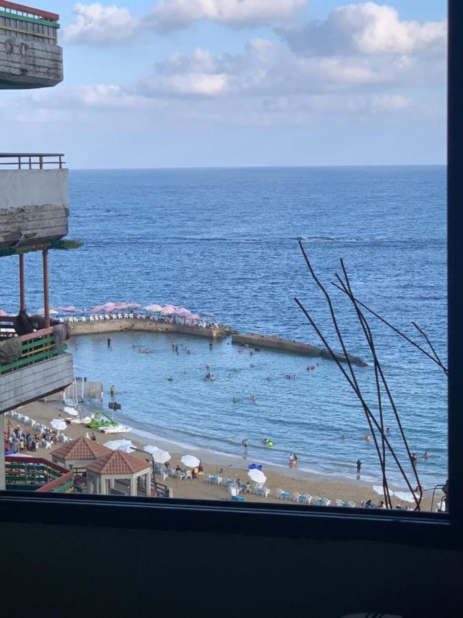 Sea View Flat For Family Only In Miami Apartment *