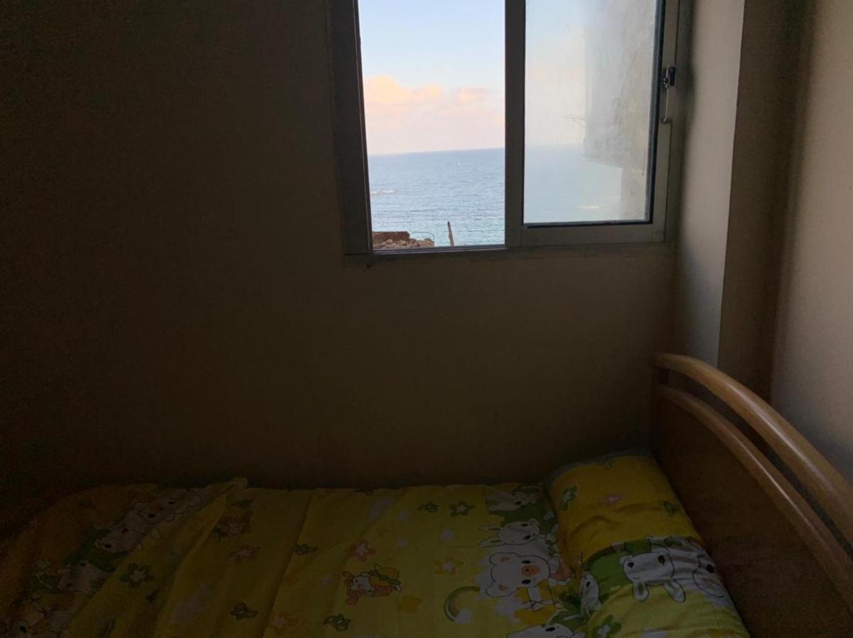 Sea View Flat For Family Only In Miami