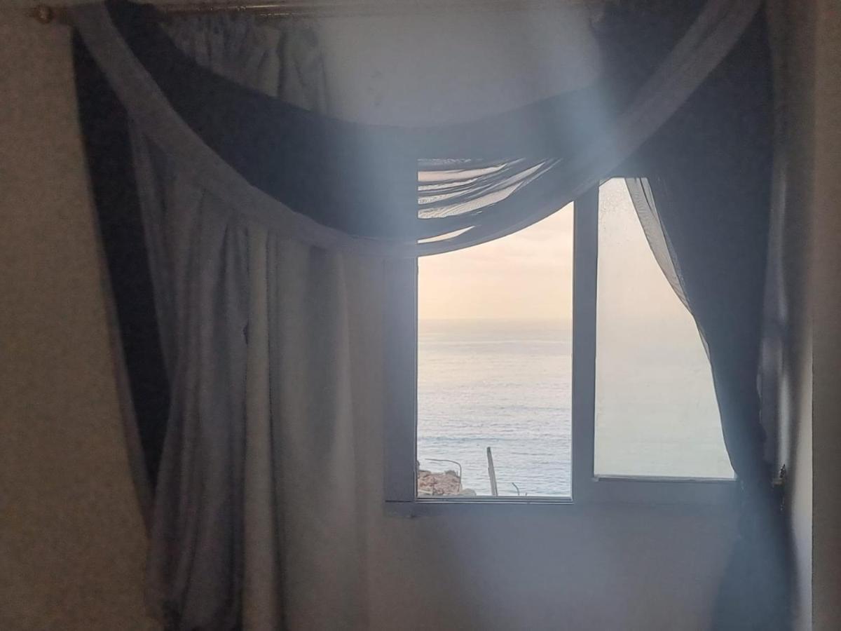 Sea View Flat For Family Only In Miami *