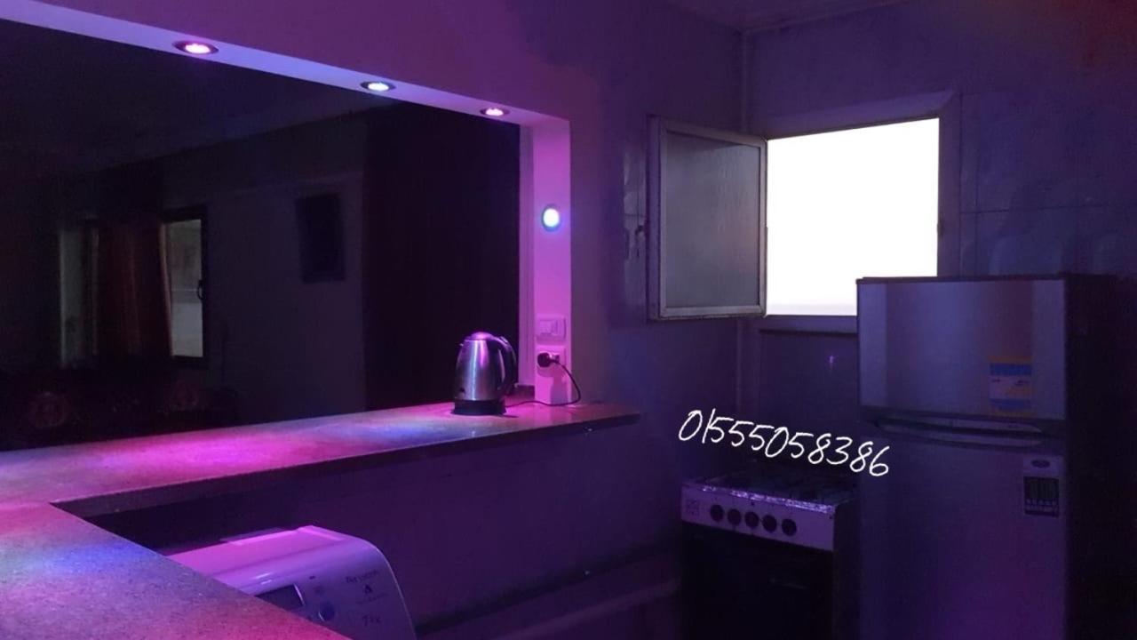 Sea View Flat For Family Only In Miami *