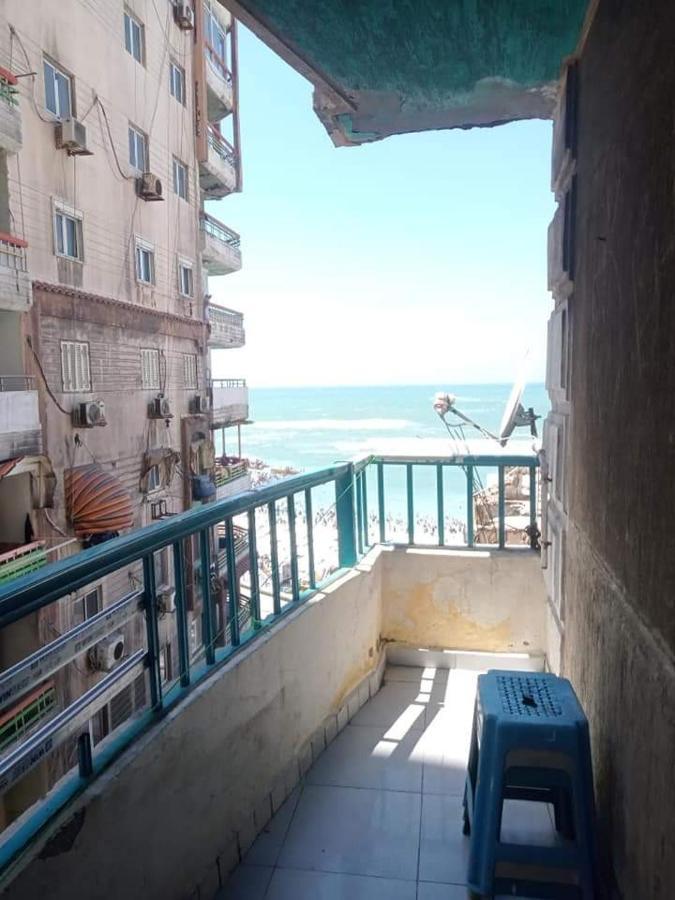 Sea View Flat For Family Only In Miami *