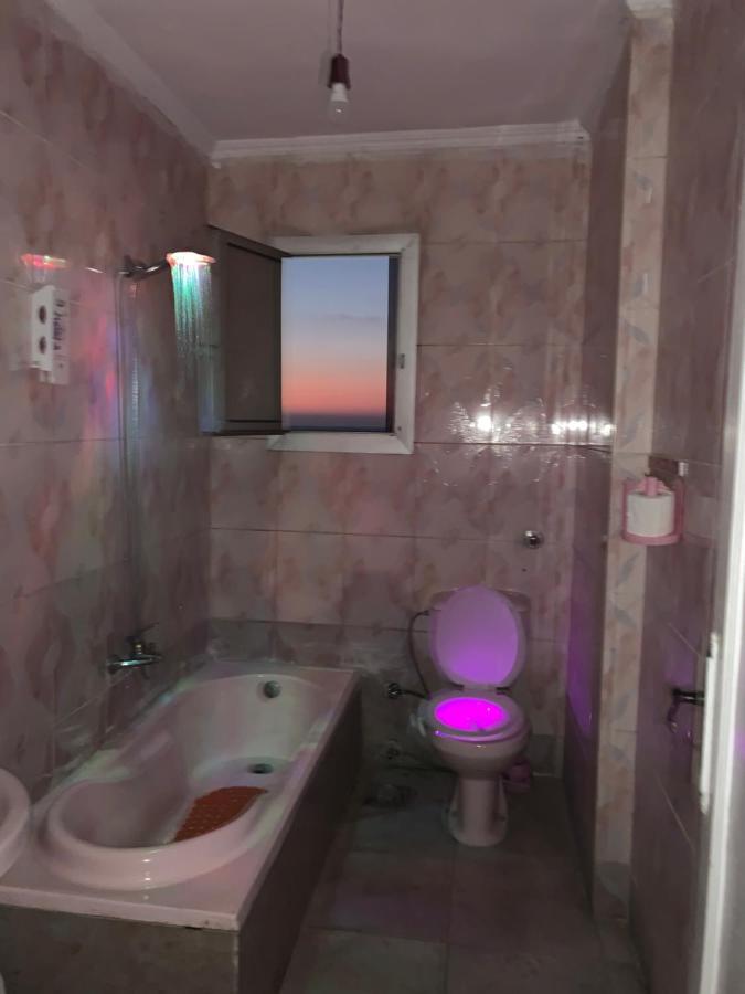 Apartment Sea View Flat For Family Only In Miami *