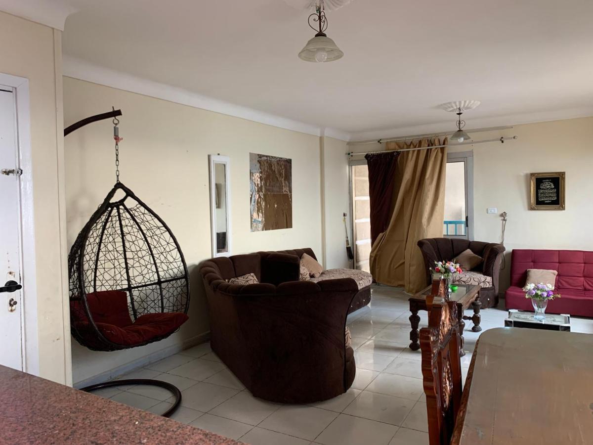 Sea View Flat For Family Only In Miami